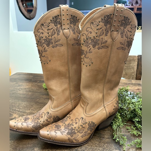 Shyanne Shoes - Shyanne Brown Embroidered Heeled Boots